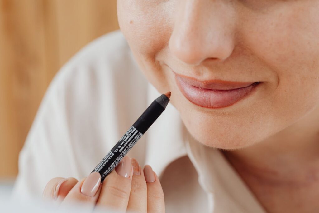 How to Build a Long Lasting Makeup Routine for Humid Weather